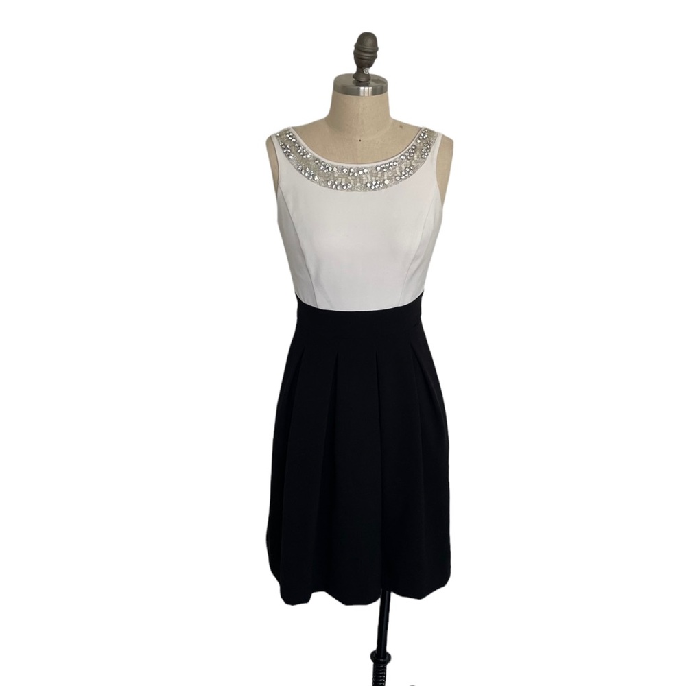 White House Black Market Dress with Beaded and Rhinestone Trim Size 00